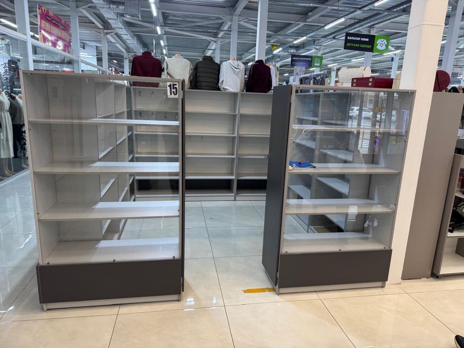 Продам витрины/стеллажи