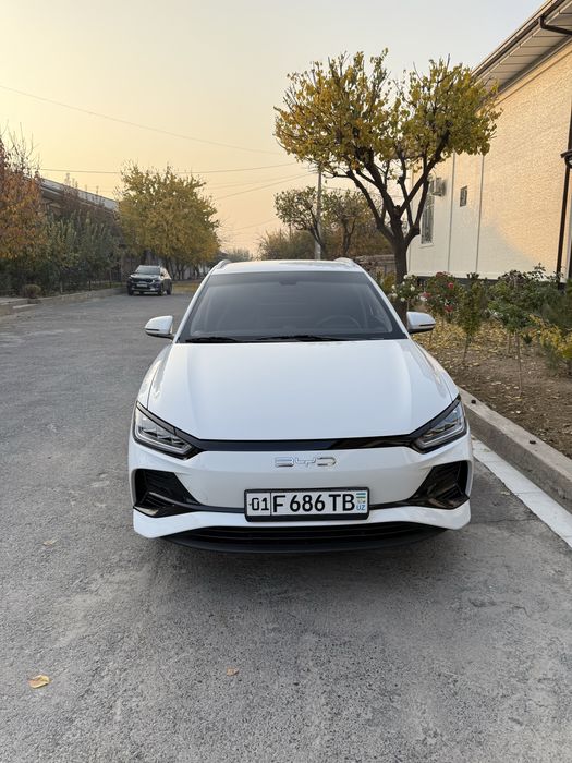 BYD e2 holati idealniy