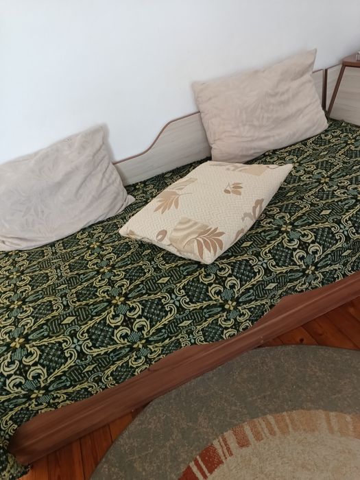 Две жакардови шалтета за ъглово легло