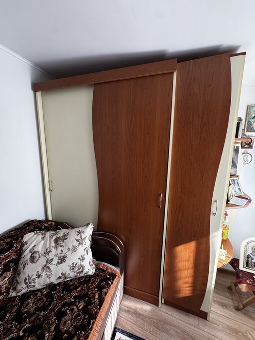 Mobila dormitor Super Calitate: Sifonier.Comoda.
