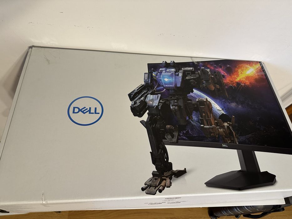 Dell 27″ Curved Gaming Monitor - 144Hz, 1ms, FreeSync / G-SYNC