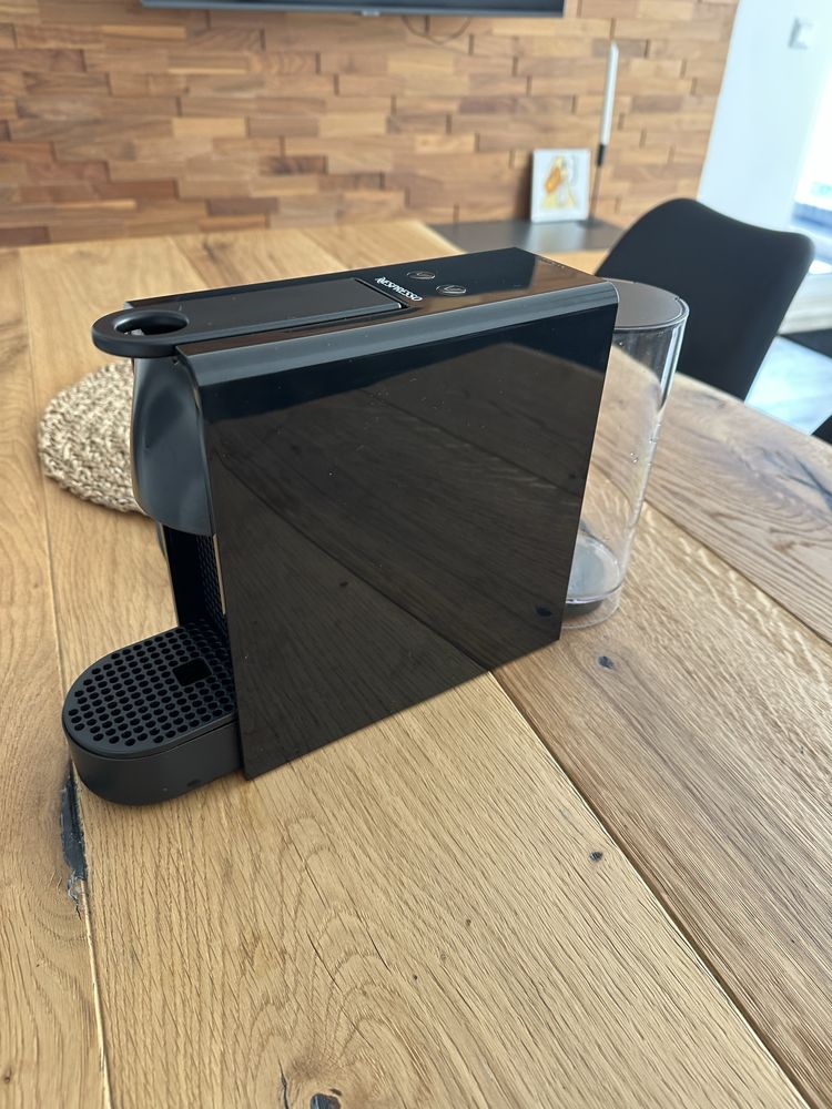 Кафемашина Nespresso Essenza Mini
