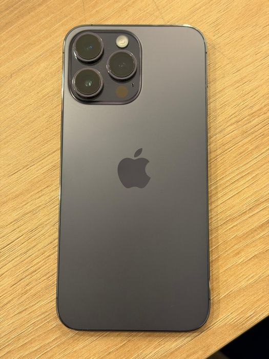 iPhone 14 pro max, impecabil.