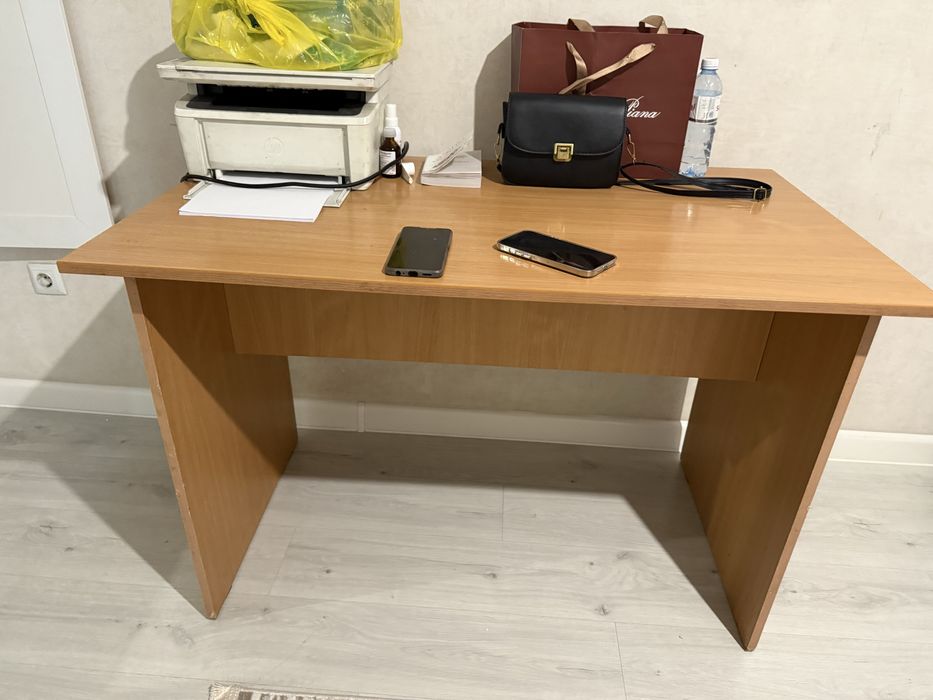 удобный СТОЛ для дома