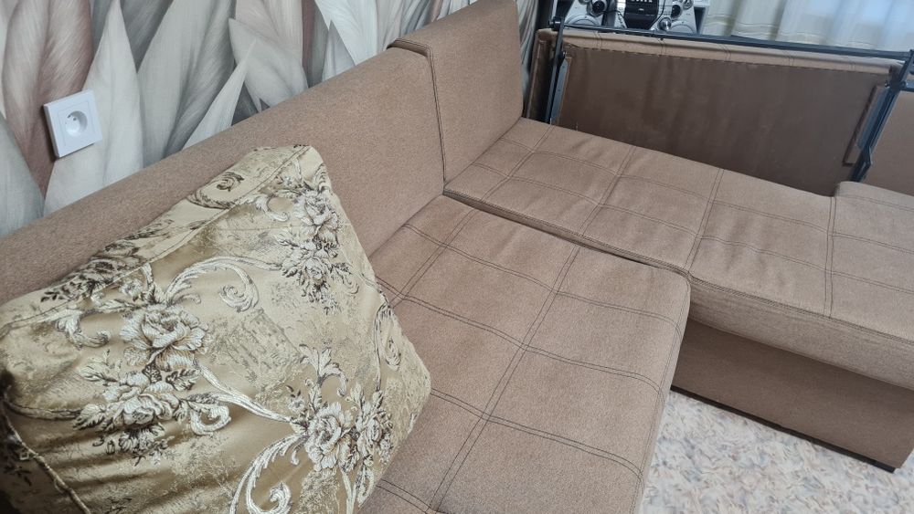 Продам диван в отличном состоянии
