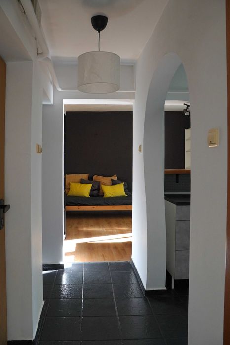 Inchiriez apartament 2 camere zona Piata Muncii, Bd. Basarabia