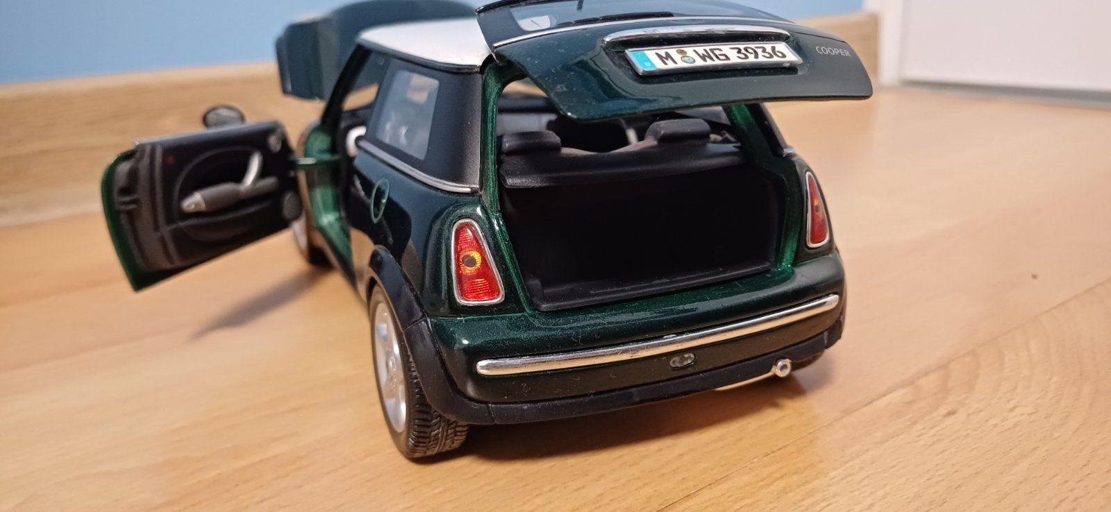 Mini Cooper 1:18 Maisto