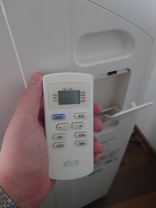 Vând aer condiționat 12 000 btu