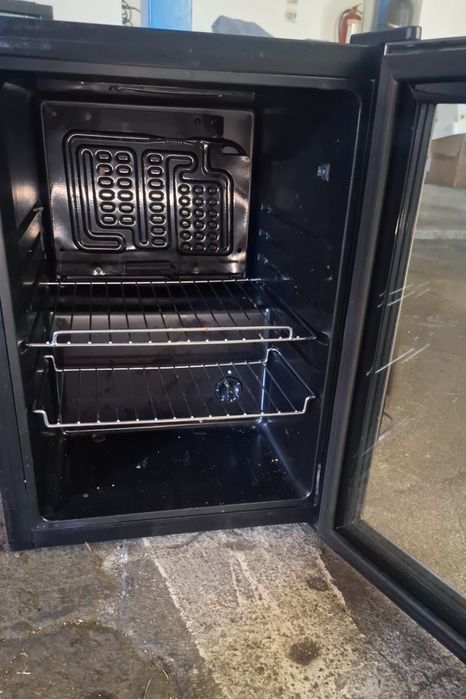 Minifrigider la 220v
