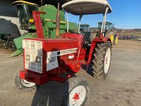 Tractor International 453