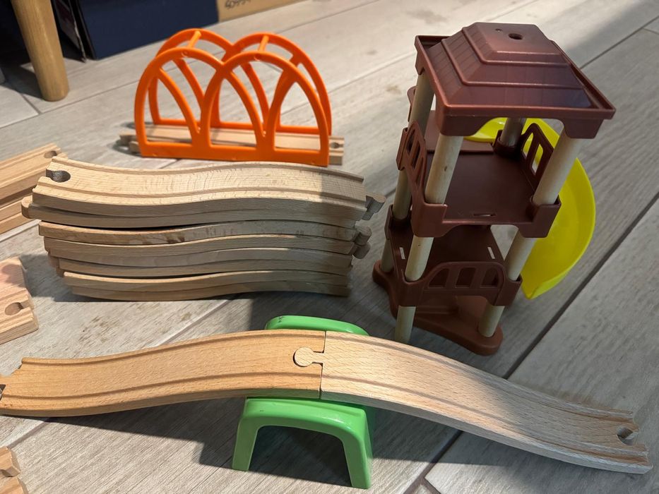 Tenulete si sine din lemn Ikea