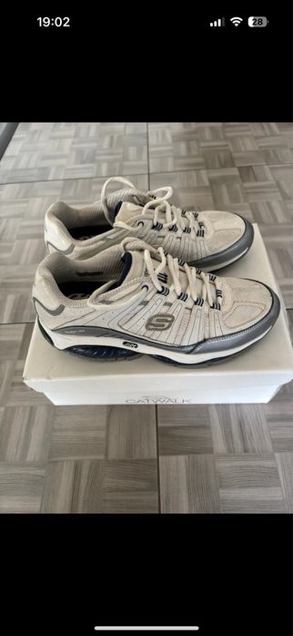 Adidasi de fete Skechers marimea 39 ca noi
