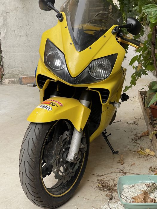 Honda cbr f4  i 2001