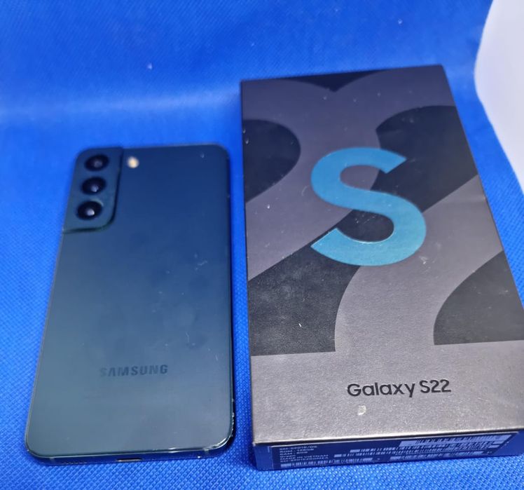 Смартфон Samsung galaxy s22