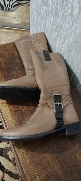 Продам зимние сапоги.