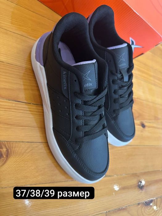Продается кроссовки
