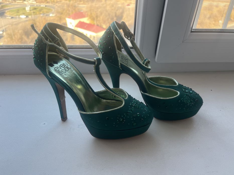 Продам туфли темно-синего и зеленого цвета