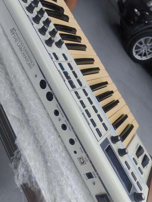 Clapa MIDI Arturia Analog Experience 49