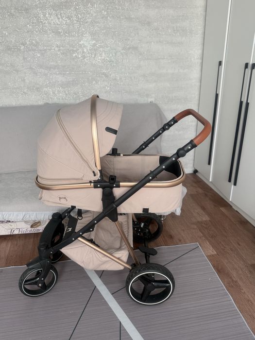 Коляска три в одном,зимняя осенняя и летняя