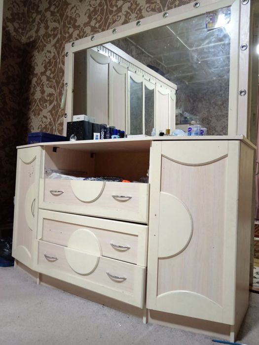 spalniy garnetur sotiladi kelishilgan xolda b/u