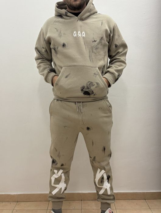 Мъжки Компелкт 444