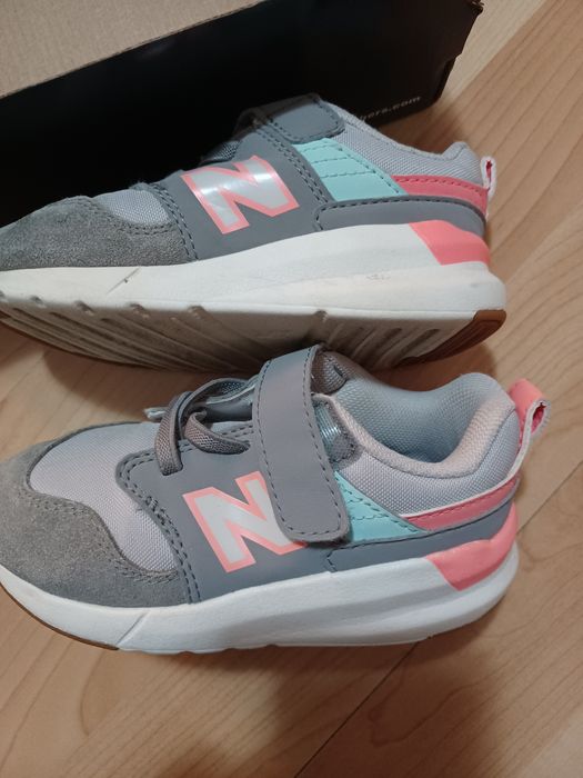 Adidasi New Balance copii