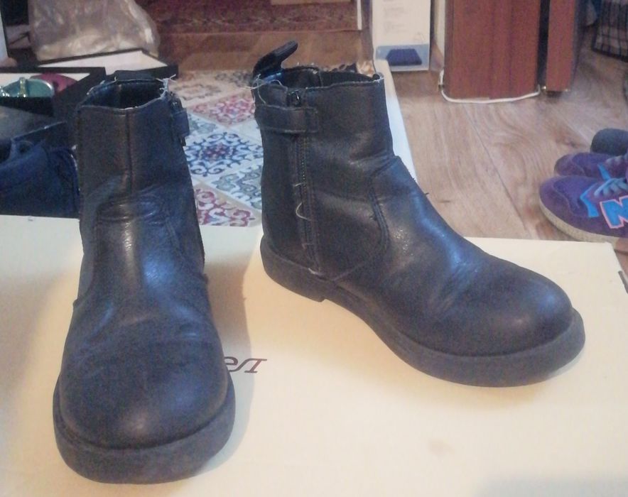 Обувь детская продаю