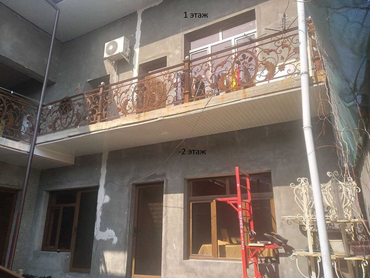Продается дом Уч кахрамон Парвоз 1.6 сот 5 ком