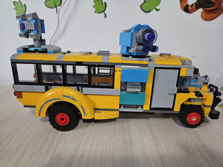 Lego autobuz scolar