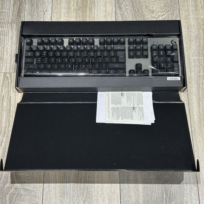 Tastatura logitech carbon