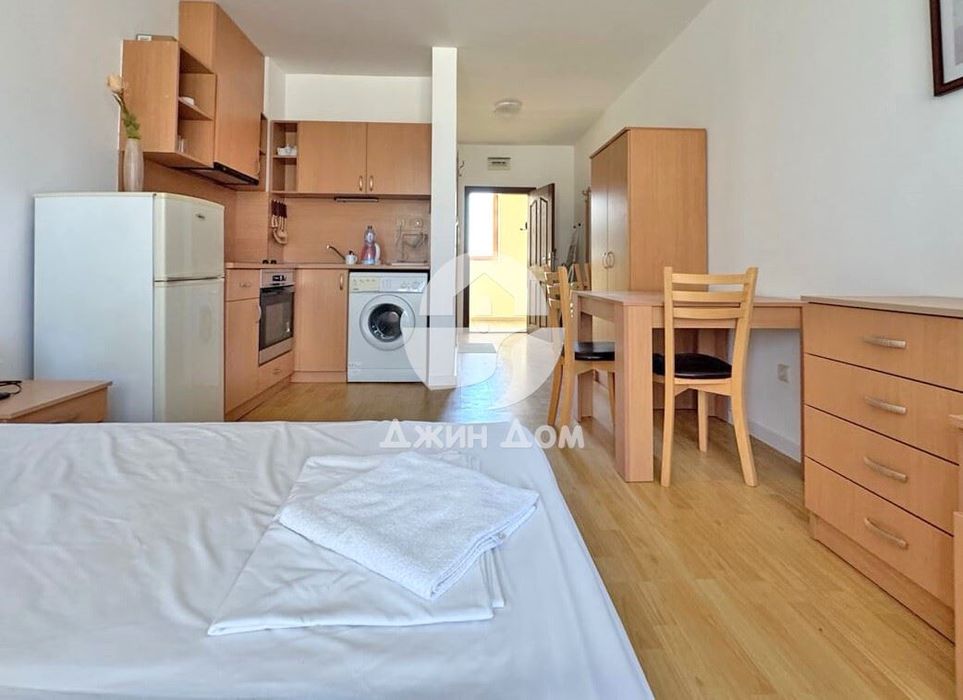 Продава се Едностаен апартамент в Свети Влас - 48 кв.м за 1178 €/кв.м - Снимка #1