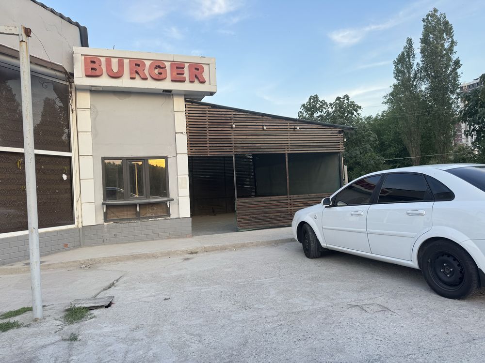 Ormon park togrisida Fast food yoki nimadur qilish uchun qulay joy