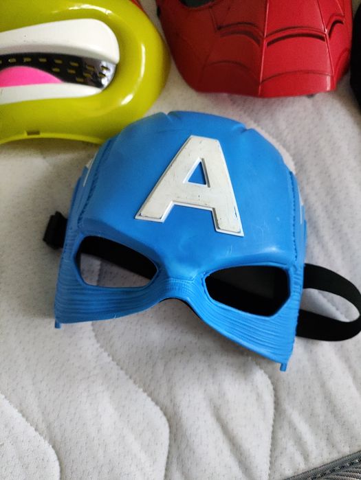 Колекция маски за игра