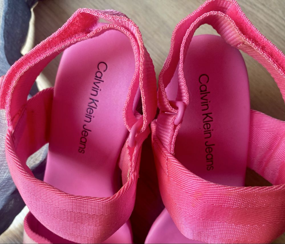 Calvin Klein jeans сандали на платформа 38