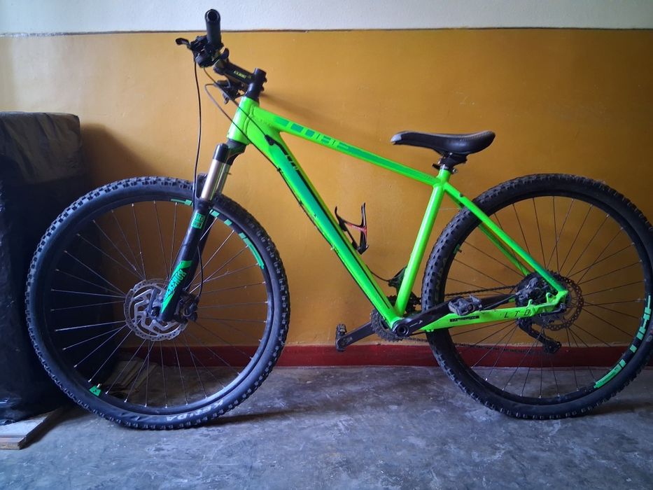Bicicleta cube Ltd pro