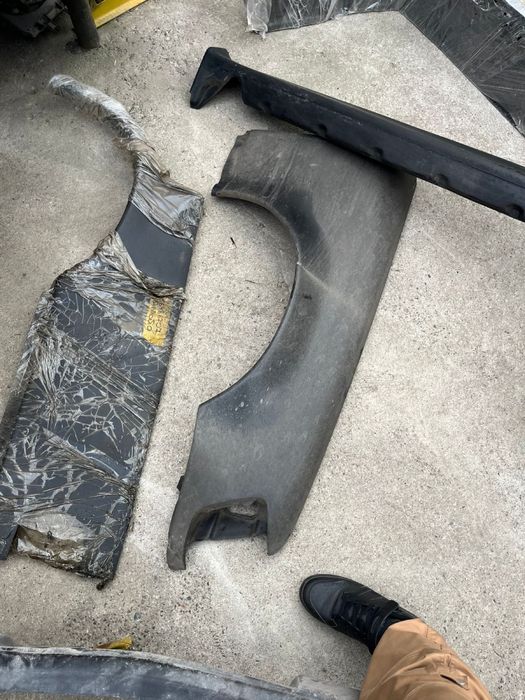 Обвес из стекловолокна от 124 Мерса