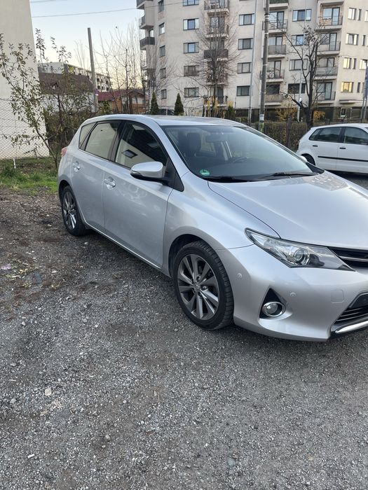 Vand Toyota Auris hybrid