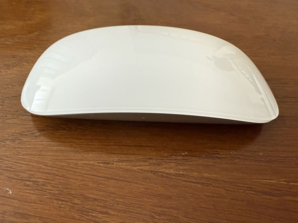 Magic mouse apple stare noua, folosit de cateva ori