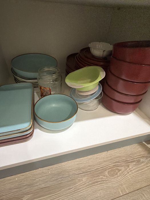 Продам посуду, сервиз на 6 персон