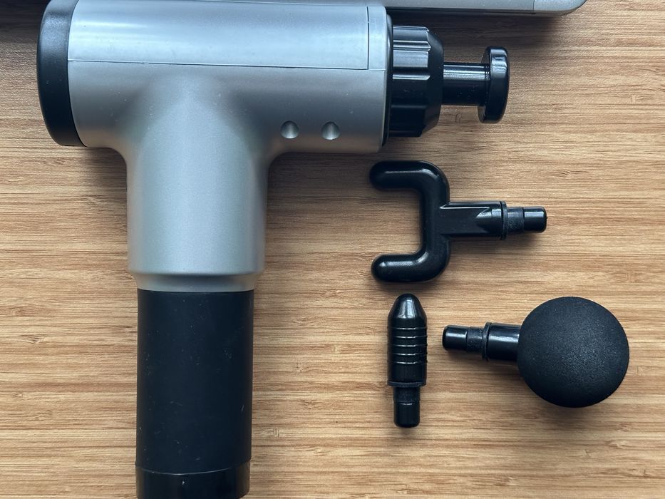 Масажен пистолет (massage gun)- масажьор