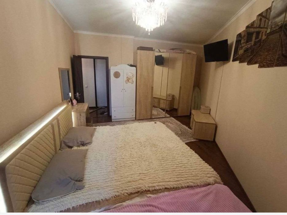 Срочно продается 2х комнатная квартира ор. Площадь Хамида Алимжана