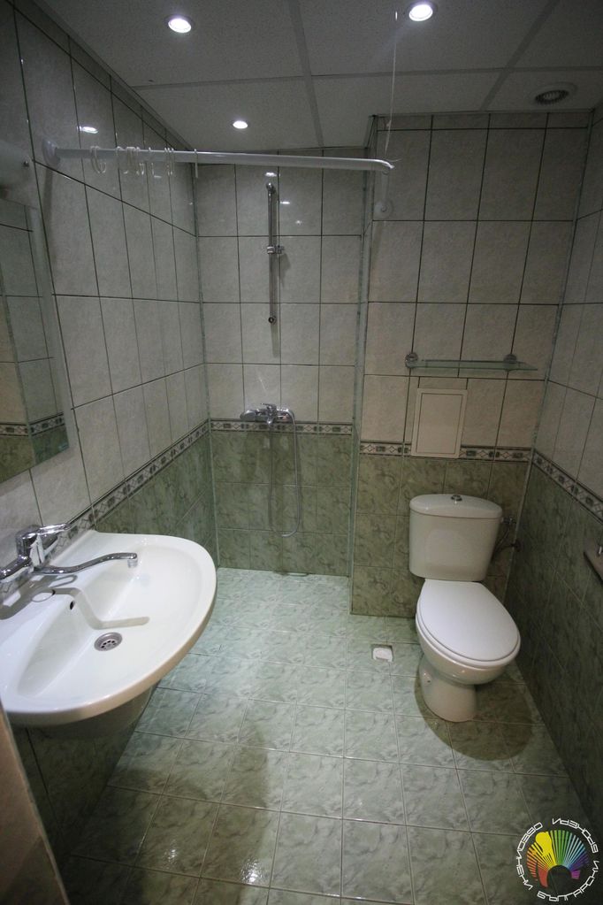 Дава се под наем Двустаен апартамент в Бургас, Славейков - 76 кв.м за 408 € - Снимка #9