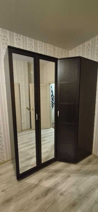 Продам шкаф угловой