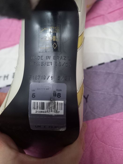 Продаются сапоги коженые на каблуке