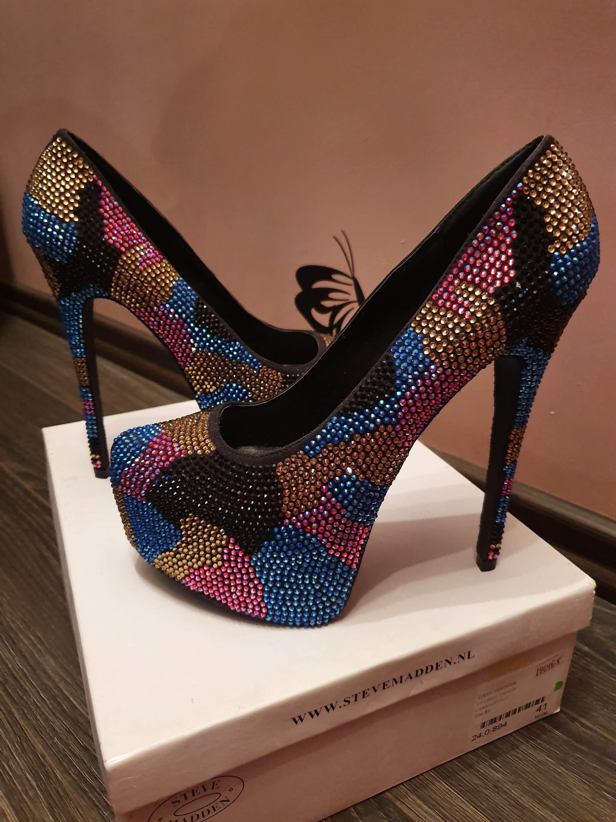 Steve Madden обувки с камъни