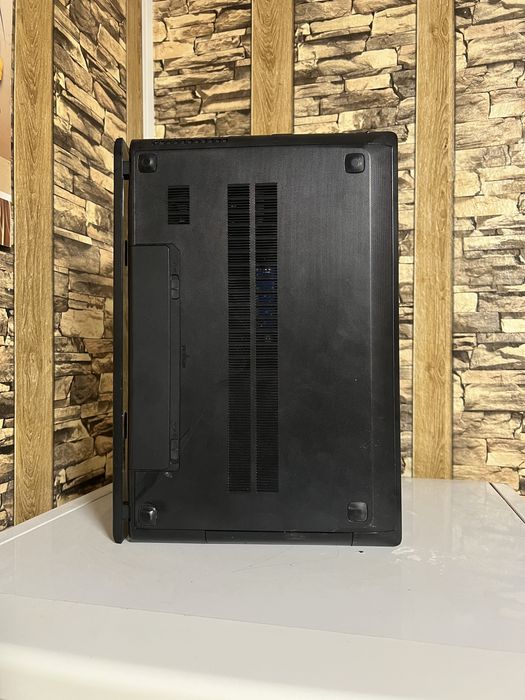 Лаптоп Dell/ 15.6 / Intel i5 / 6GB / 500GB