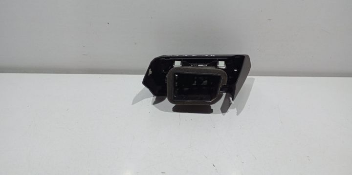 Grila ventilatie bord stanga 8Y2820902A Audi A3 4 (8Y) [2020 - 2020]