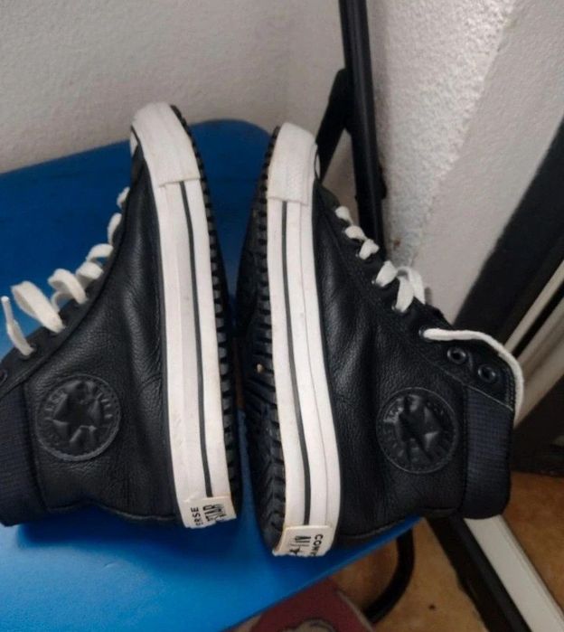 Adidasi înalți Converse nr 40