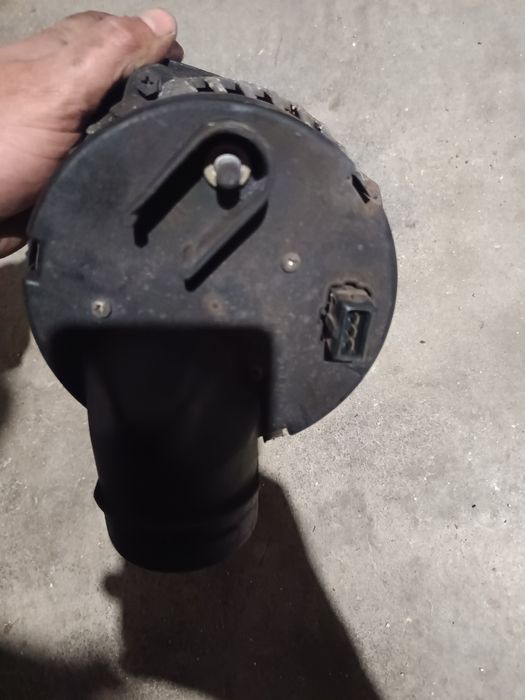 Генератор за бмв е39 525 тдс