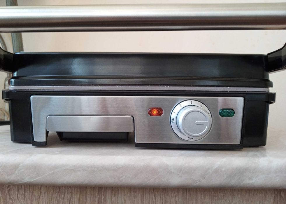 Грил преса Finlux FCG-2008M